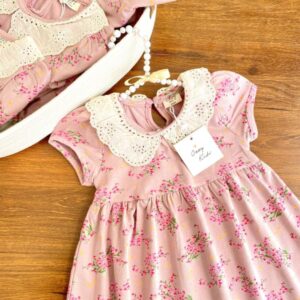 پیراهن گل صورتی