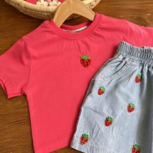 کراپ شلوارک توت فرنگی