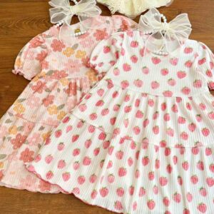 پیراهن گل و توت فرنگی