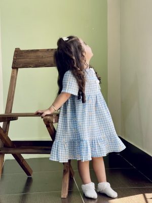 پیراهن آبی